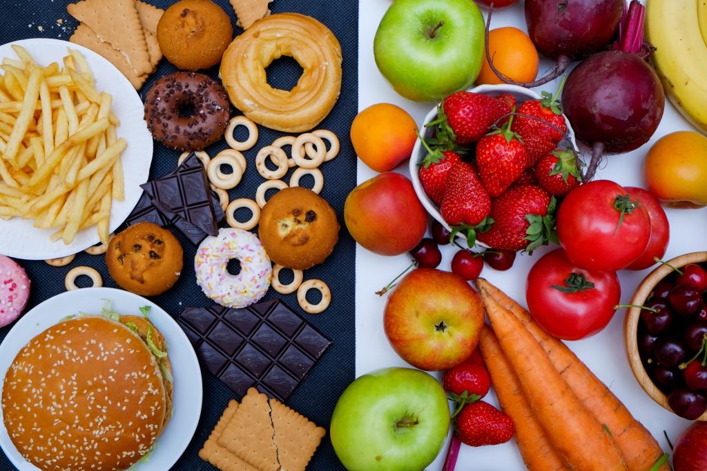 food comparison - junk food vs fresh fruit and veggies